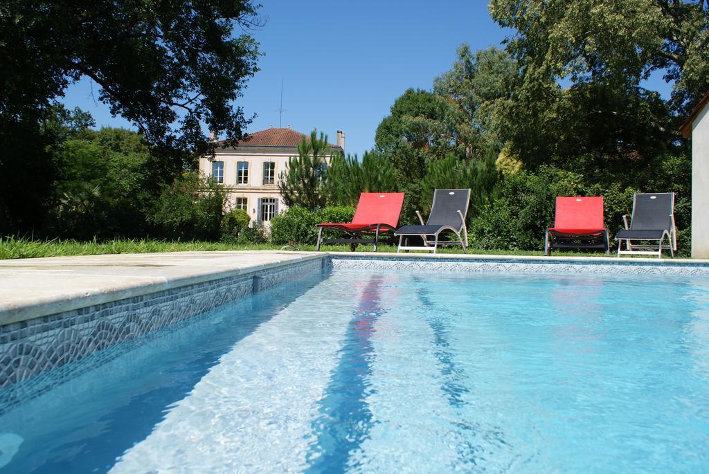 Chateau De Grenier Bed and Breakfast Saint-Léger Esterno foto