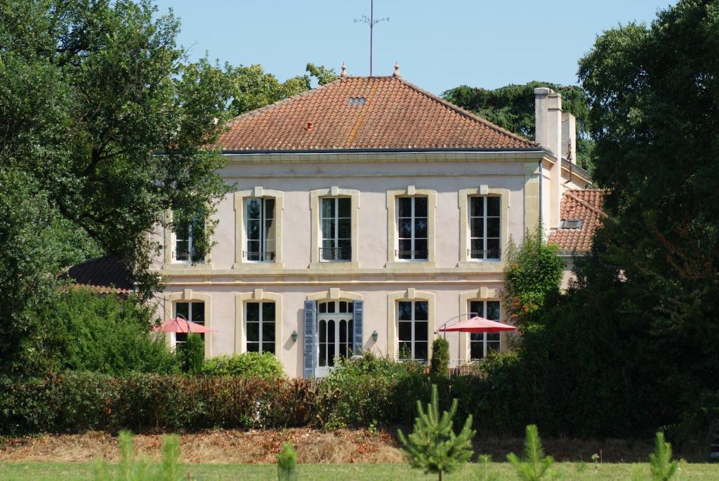 Chateau De Grenier Bed and Breakfast Saint-Léger Esterno foto