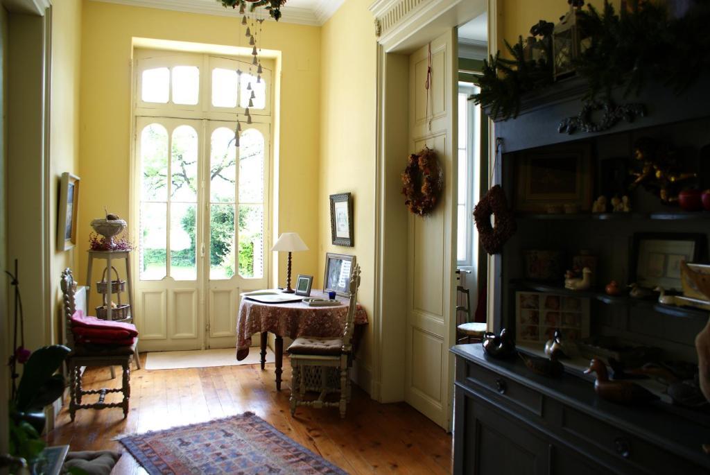 Chateau De Grenier Bed and Breakfast Saint-Léger Esterno foto